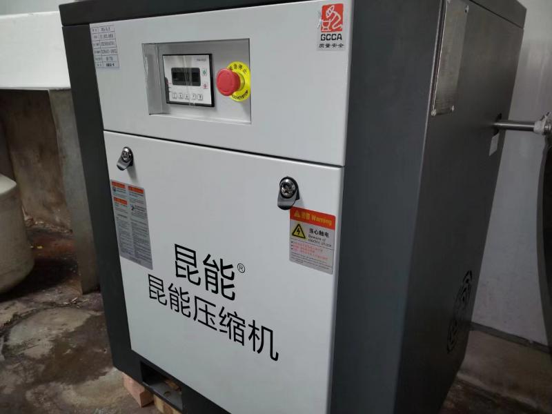 怎么快速鑒別成都空壓機(jī)潤滑油是否需要更換？ 